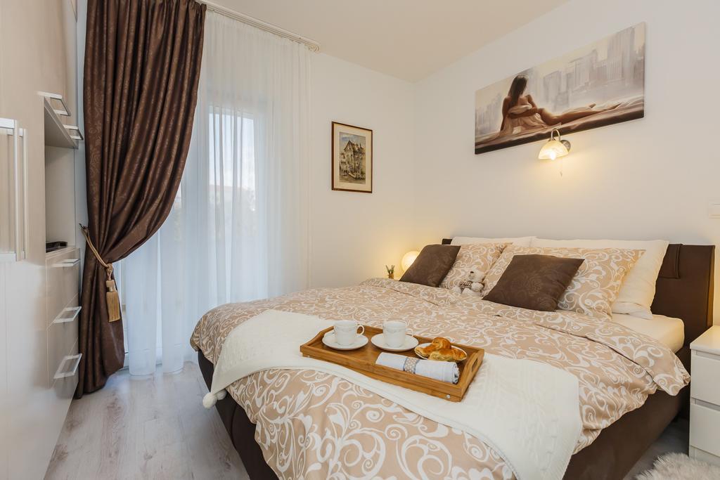 Villa Apartments Katja Trogir Zewnętrze zdjęcie